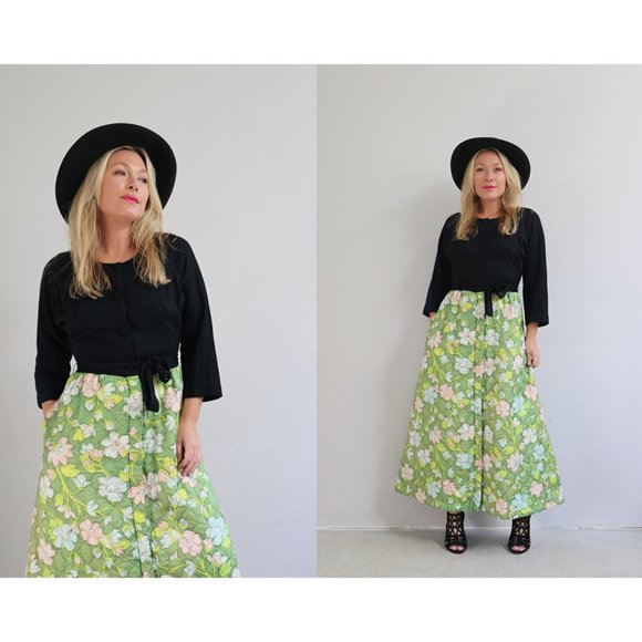 1960's Quilted Hostess Dress // Women's Size Small to Medium // Party Dress - Picture 1 of 9